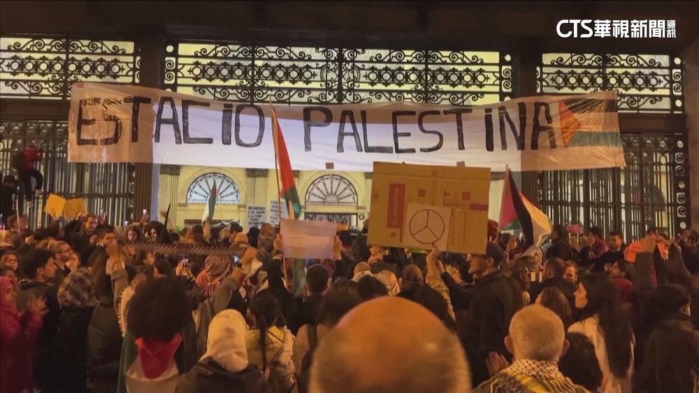 倫敦30萬人示威挺巴勒斯坦　籲停止轟炸加薩