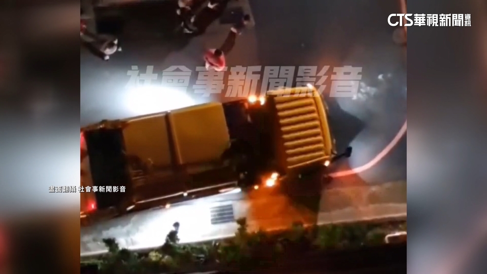 巷弄違停擋垃圾車清運　駕駛爆氣：走到路口丟