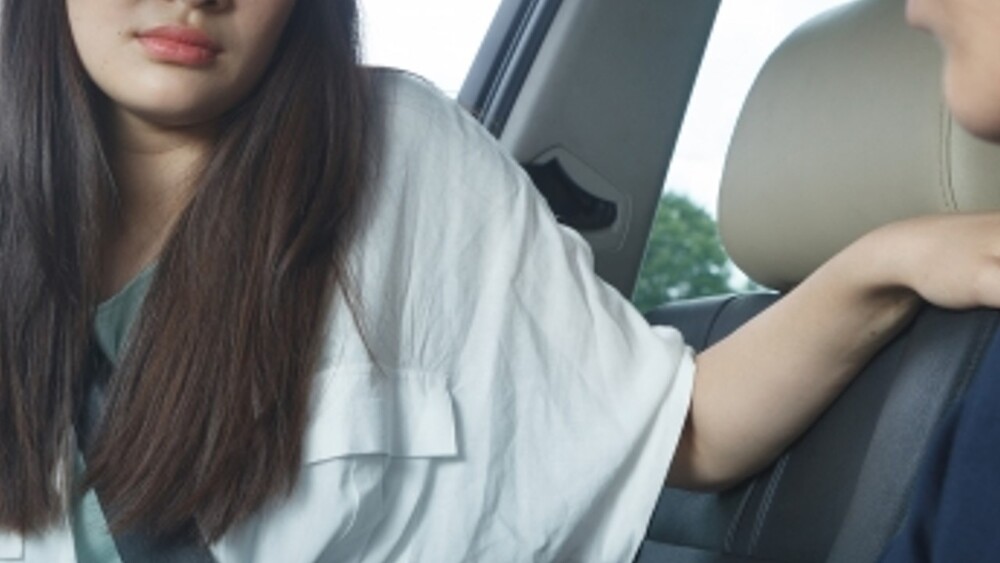 女乘客沒錢付車資「遭司機上下其手」　真相揭曉惹眾怒