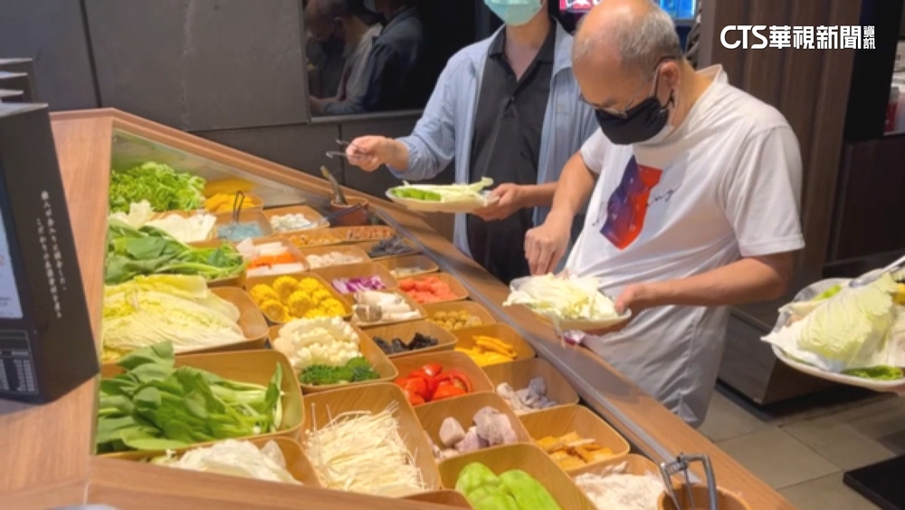 火鍋.賣場中招！　食藥署抽驗80蔬果農藥超標