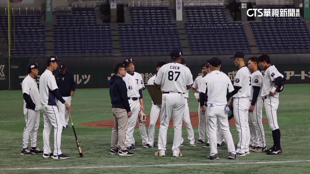 中華隊「攻蛋」！　初探神秘通道.白色天頂會頭暈