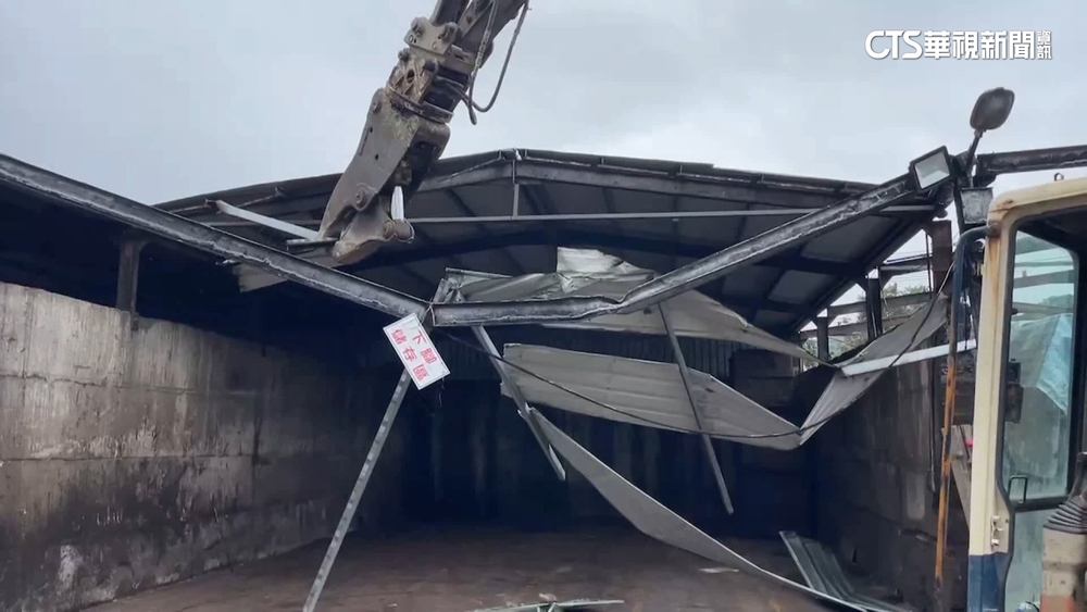 關西1化工廠爆違建　員工堆毒劑稱「會爆炸」阻拆