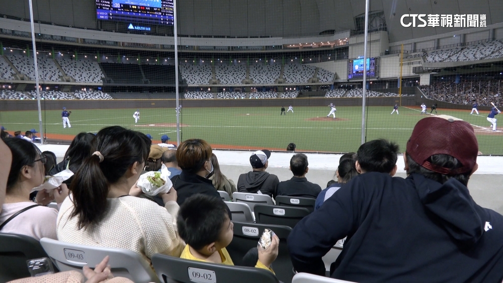 台北大巨蛋"壓力測試" 1.2萬觀眾約20分鐘散場