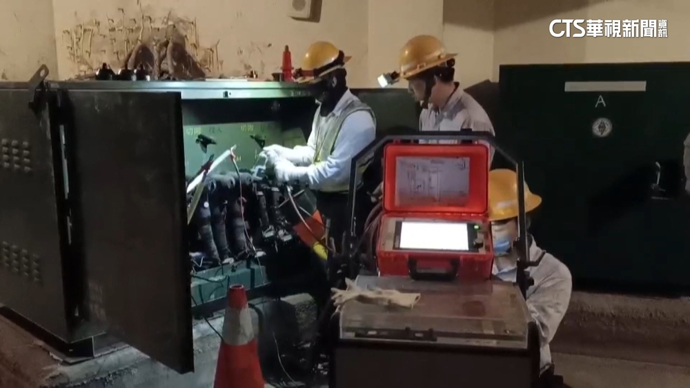 高雄巨蛋商區無預警停電 台電:疑地下電纜故障