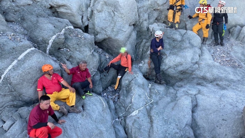 探訪舊蘇花「象鼻隧道」　7旬翁體力透支卡山壁