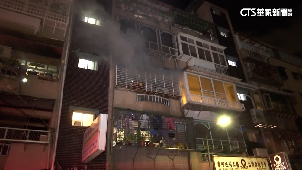 北投民宅深夜火！　38歲女逃生吸入濃煙急送醫
