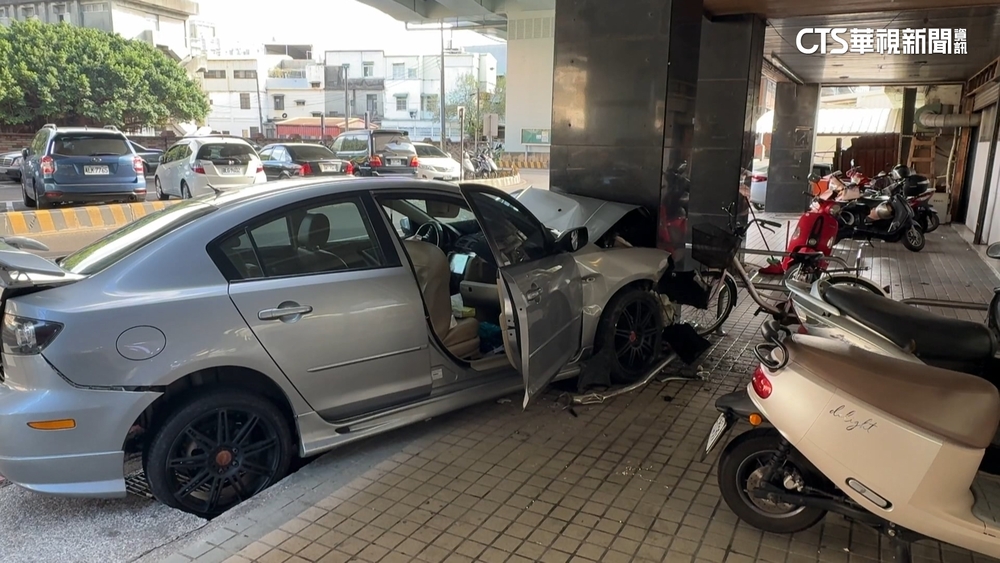 新竹毒品通緝犯自撞　隨機躲民宅仍遭警逮捕