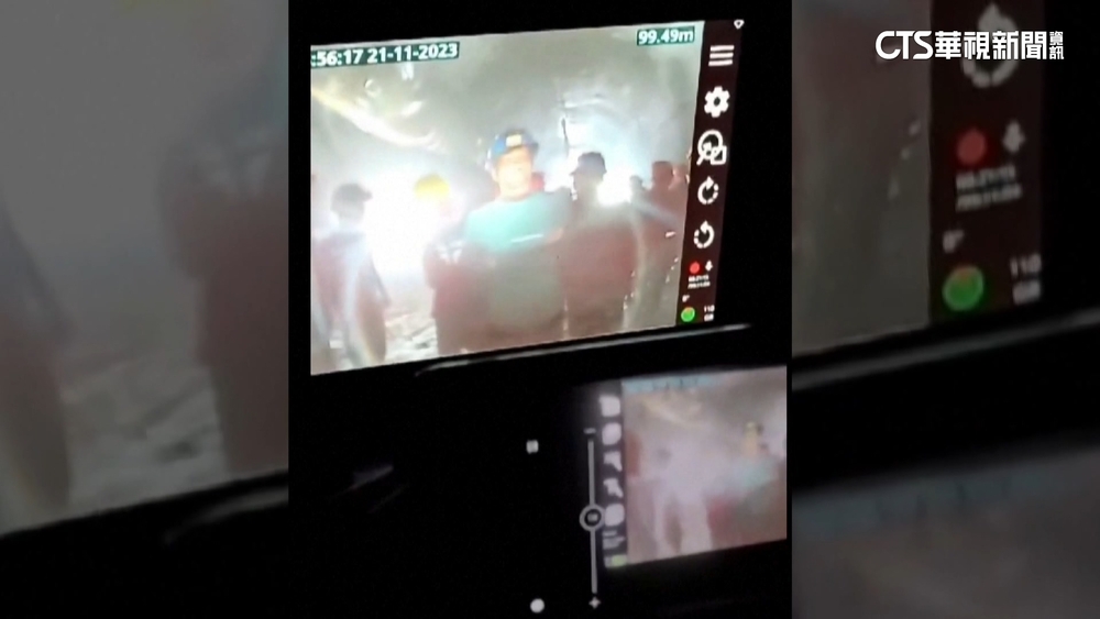 印度隧道坍！41工人困9天　靠水管呼吸.送食物