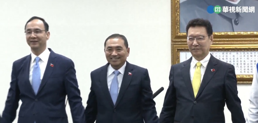 「侯趙配」成軍！ 侯友宜攜趙少康登記參選