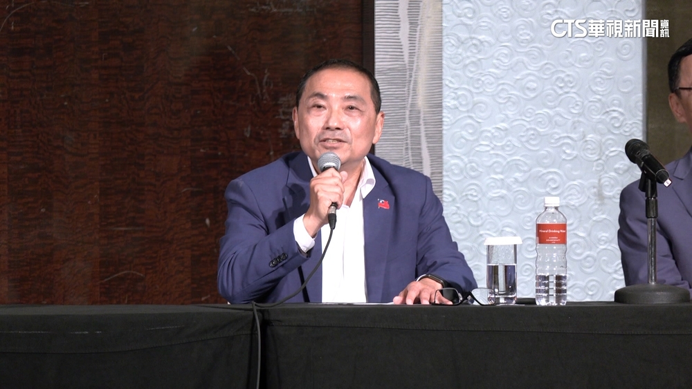 侯獨排眾議赴君悅　態度強硬「堅持公開談.秀簡訊」