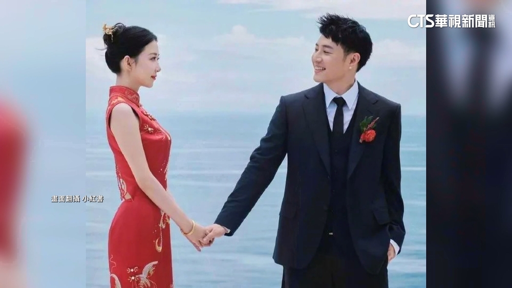 潘瑋柏結婚3年補辦婚宴　深情對望空姐妻