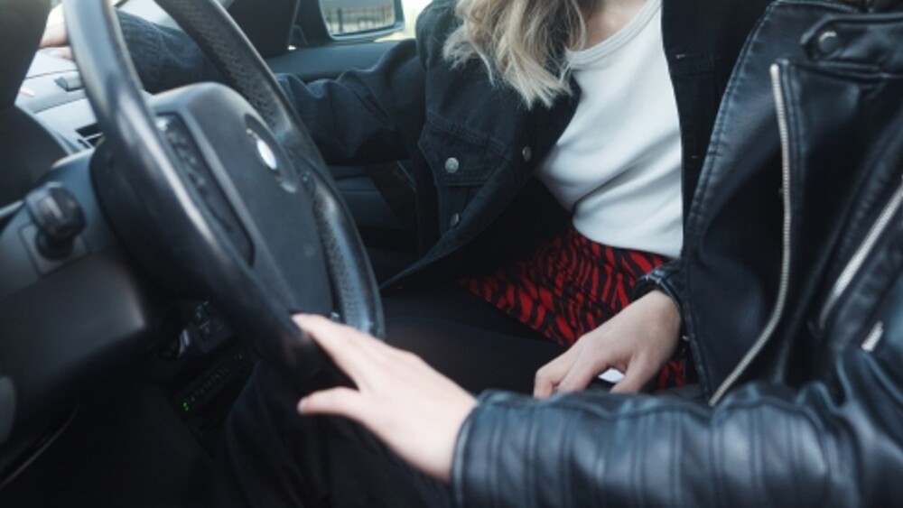 修眼鏡愛上已婚櫃姐！高雄男吃官司　1原因「多賠25萬」