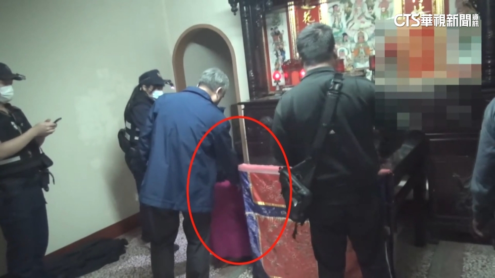 父母.弟弟手伸喉嚨「幫抓鬼」驅魔？　男休克送醫亡