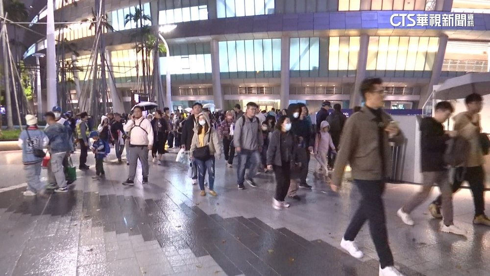 大巨蛋亞錦賽近1.7萬人離場　北捷：25分疏散完畢