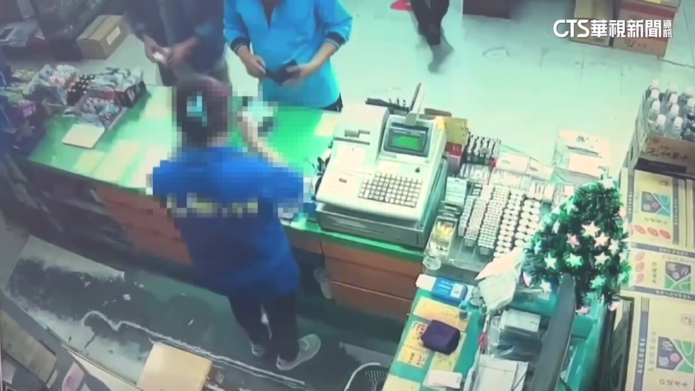 賴男、張男於案發前一天，在商店購買行凶用的西瓜刀。圖／資料照