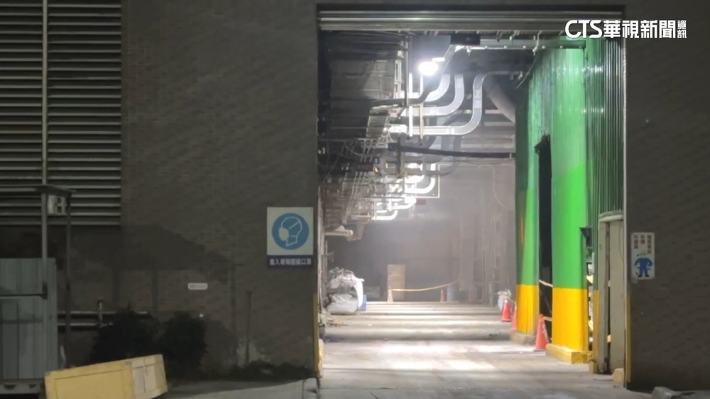 高雄岡山焚化爐不明原因起火　仍持續悶燒中