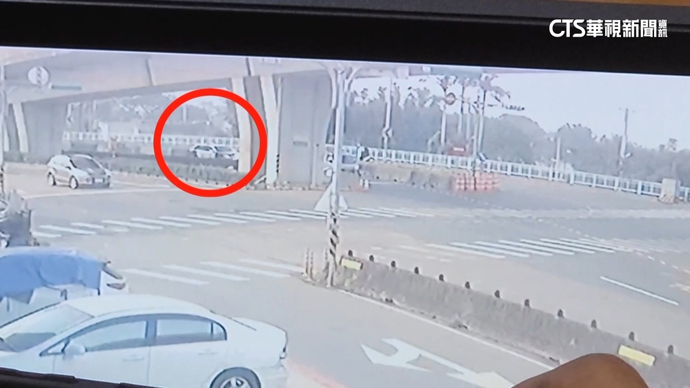 中壢女警開巡邏車酒駕撞車　記2大過免職