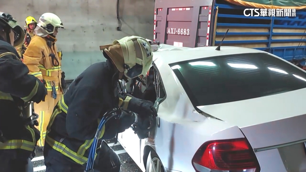 白色小客車駕駛葉男，經送醫仍搶救不治。圖／資料照