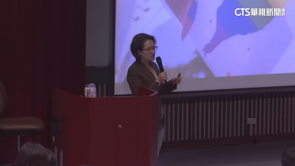 首場校園演講　蕭美琴自曝從小扮演「台美橋梁」