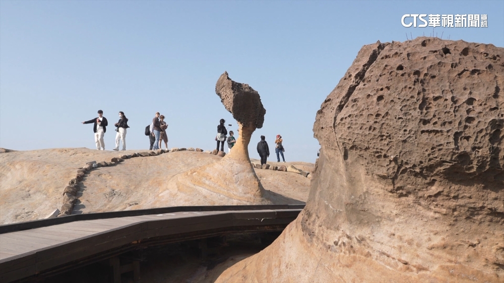 專家昔估「至少千年」象鼻岩塌了　網憂女王頭下一個