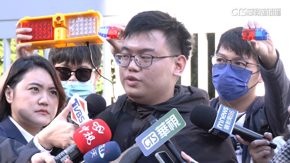 斷開爆閃燈電線遭逮拘留　路權團體：依法無據