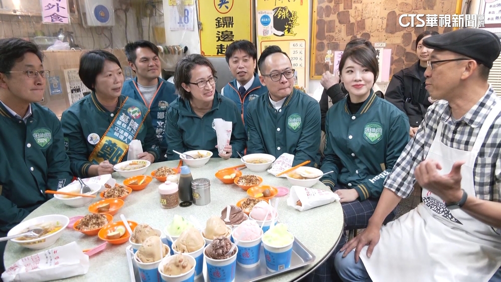 輔選大啖廟口小吃　蕭美琴：媽媽台語在市場學的
