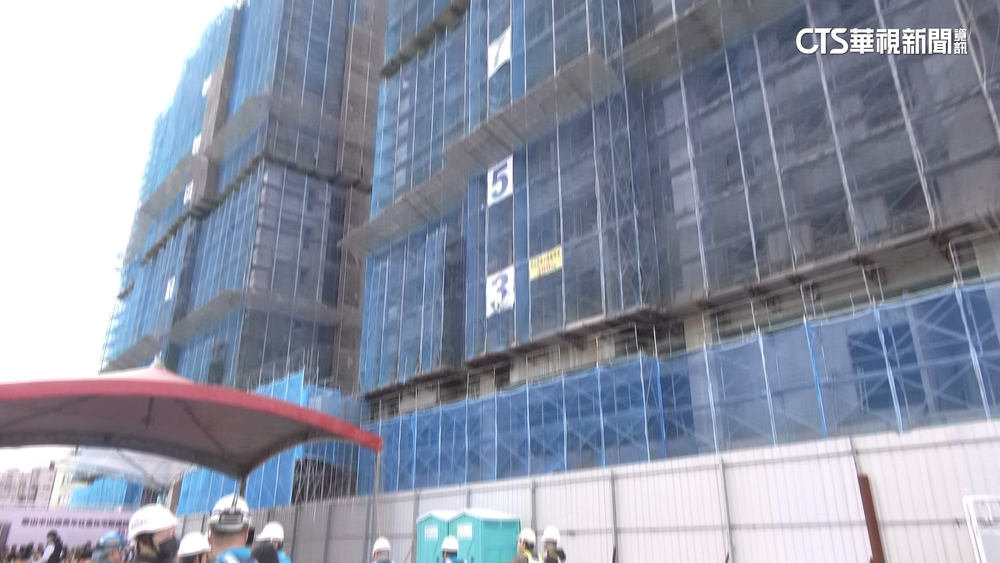 泰山首座社會住宅上梁　估明年招租210戶