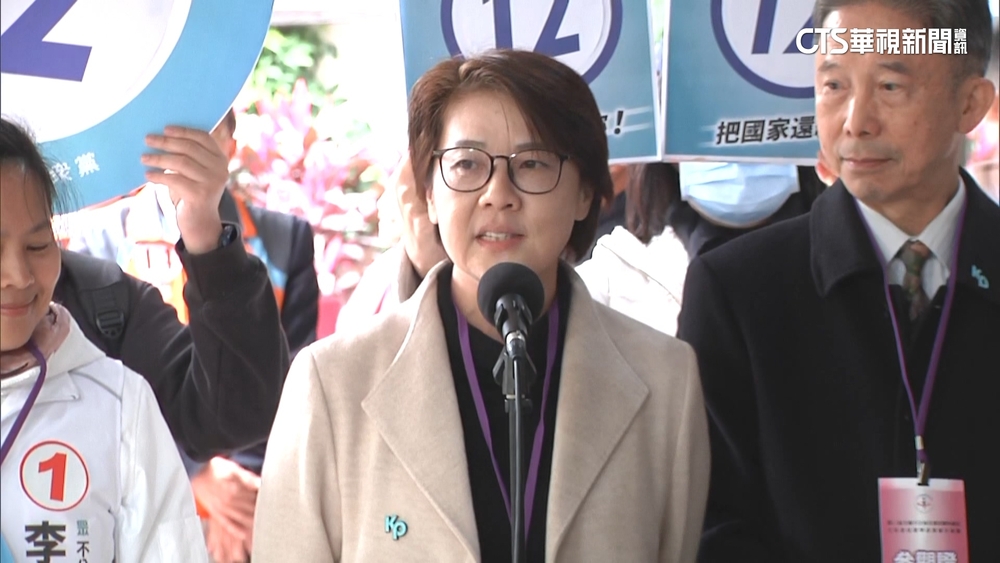 立院藍白合？　黃珊珊釋善意與韓國瑜握手