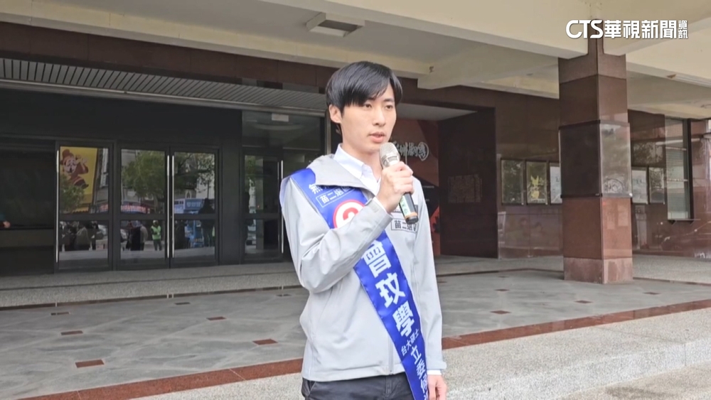 曾玟學揭黑衣人身分「控邱鎮軍染黑」　邱不回應