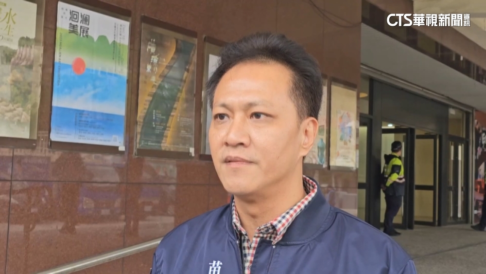 曾玟學揭「友好黑衣人」　邱鎮軍：不隨之起舞