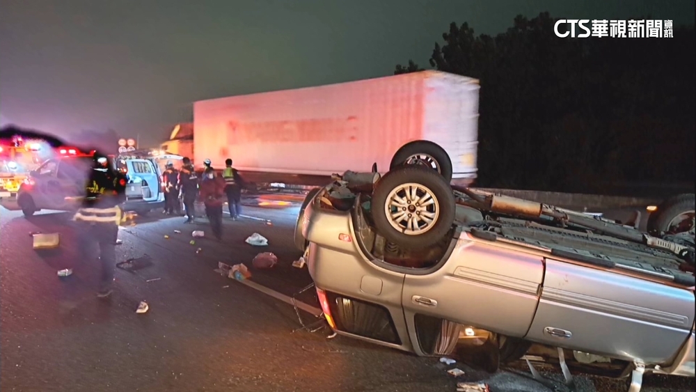 國1南下350K車禍！　小客車180度翻覆.1人受傷