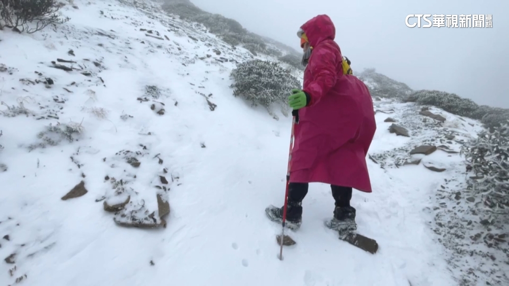 雪山積雪10cm如銀白世界　雪管處：小心路面結冰
