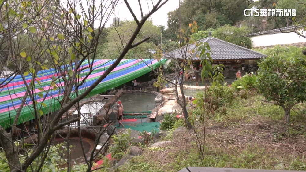 大陸冷氣團來襲！　民眾耶誕節相約泡溫泉「暖」身