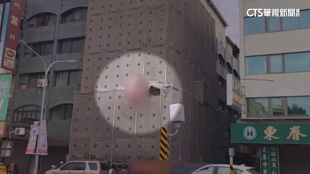 大樓搭鷹架施工擋店面　飲料店拉布條自救