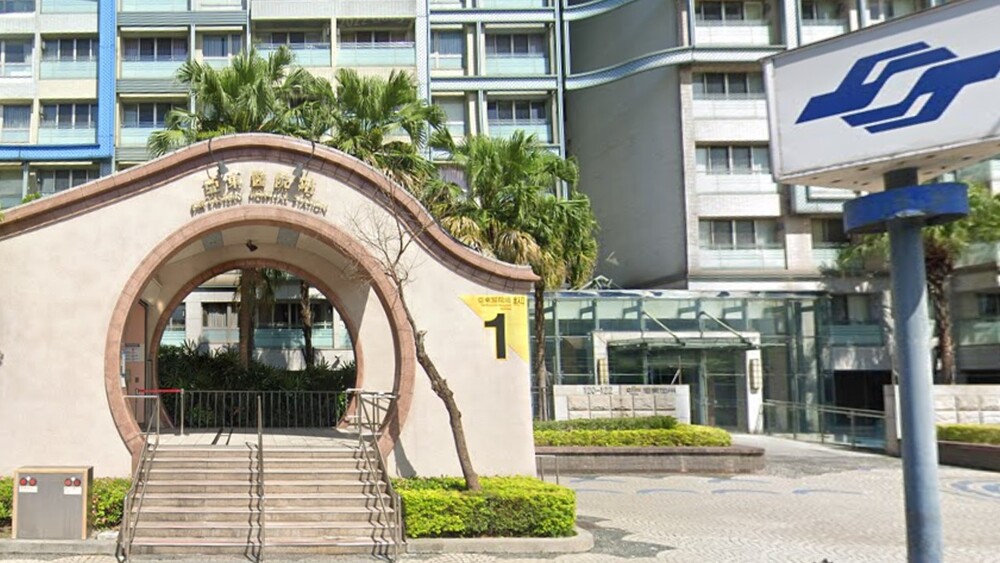 北捷驚傳男子翻月台閘門「臥軌」！　緊急停車按鈕保命　