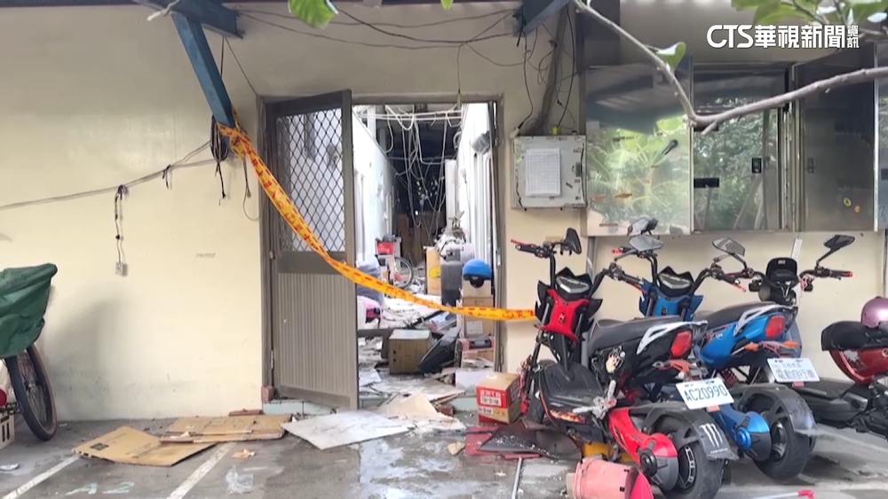 屋頂炸破洞！　疑煮食不慎　台南出租套房氣爆3傷