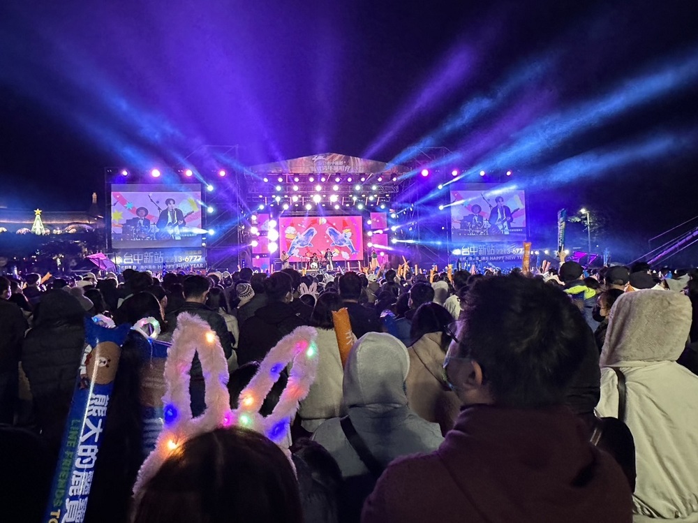 麗寶跨年開場湧數萬人（圖／麗寶樂園提供）