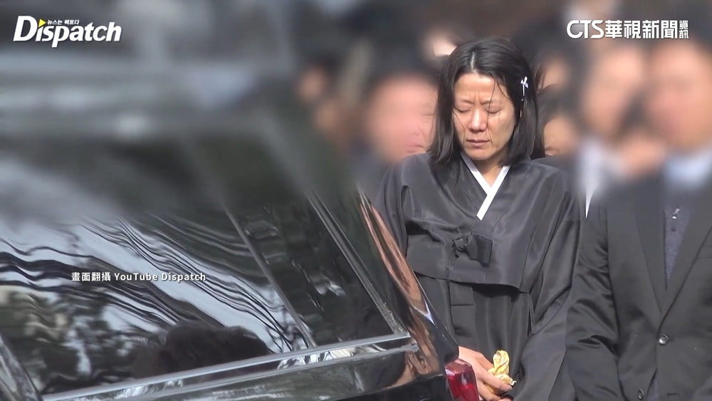 韓星李善均出殯眾星送行　愛妻田慧振泣不成聲