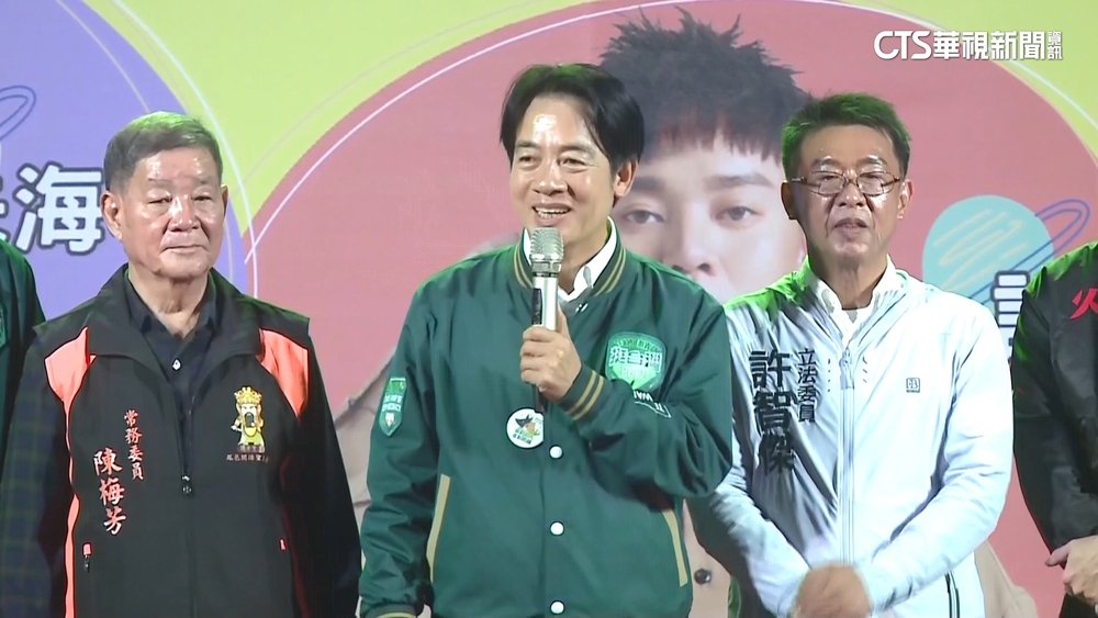 賴辯論後南下站台許智傑　滅火器樂團主唱壓軸高歌