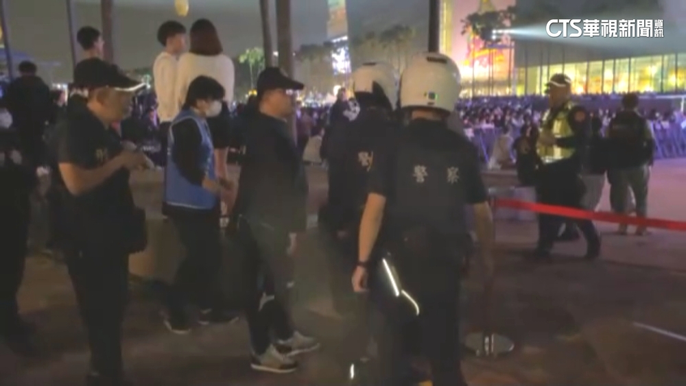 高雄夢時代跨年「真尋獲水果刀」　警方證實：依遺失物辦理