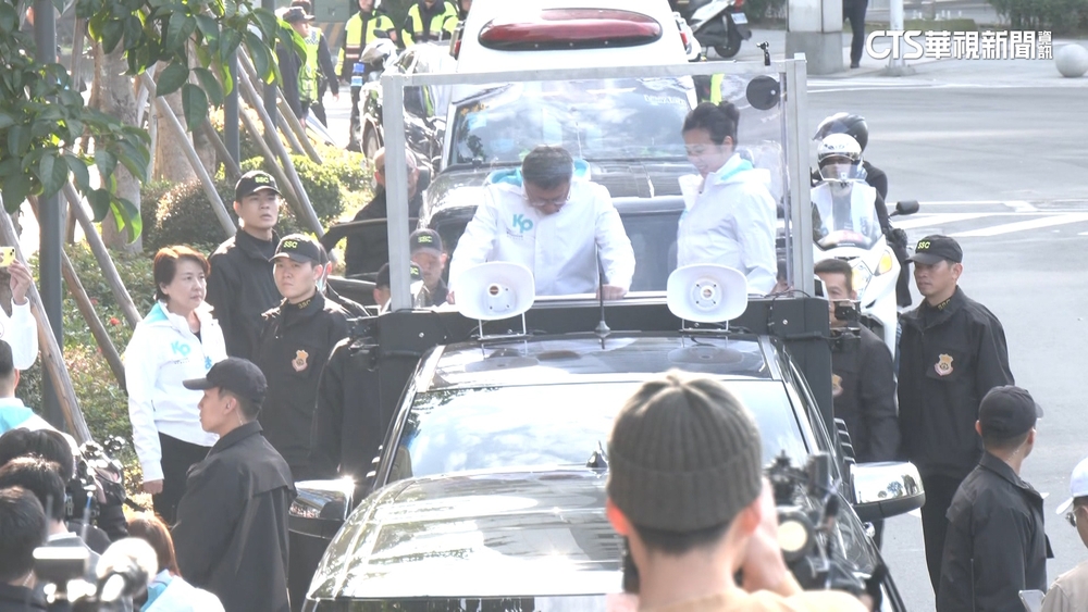 柯車掃降防彈板！　協議算數？　酸侯「藍公婆太多」