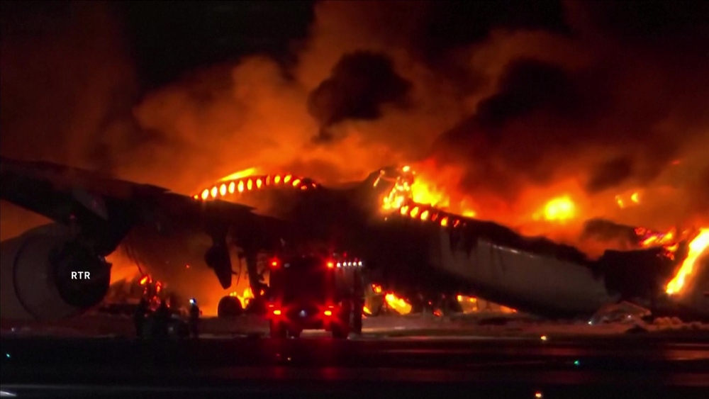 羽田機場2機相撞釀5死！ 日初步調查：日航、海保廳皆收到塔台指令