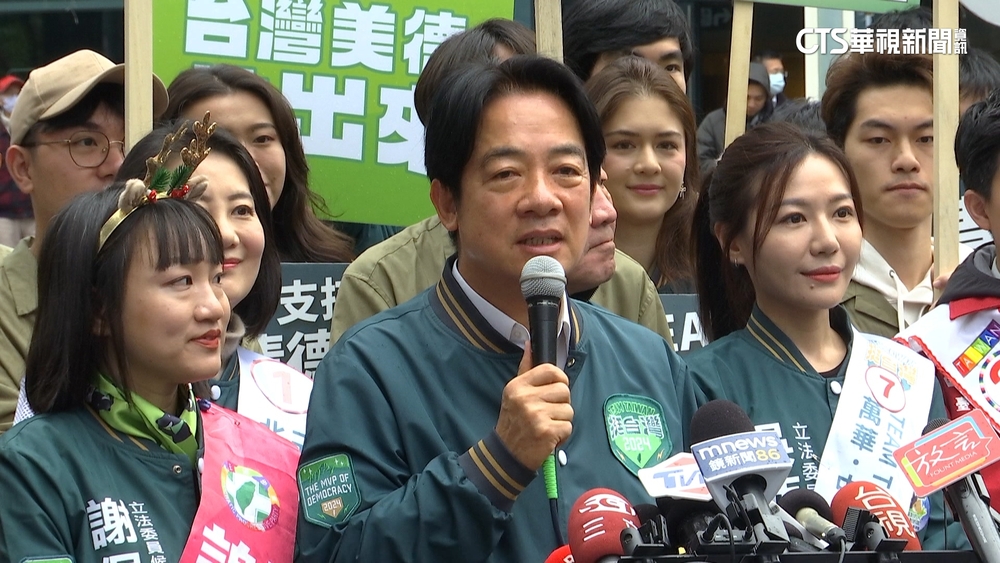 造勢支持者「太熱情」！　賴清德街口拜票維安升級