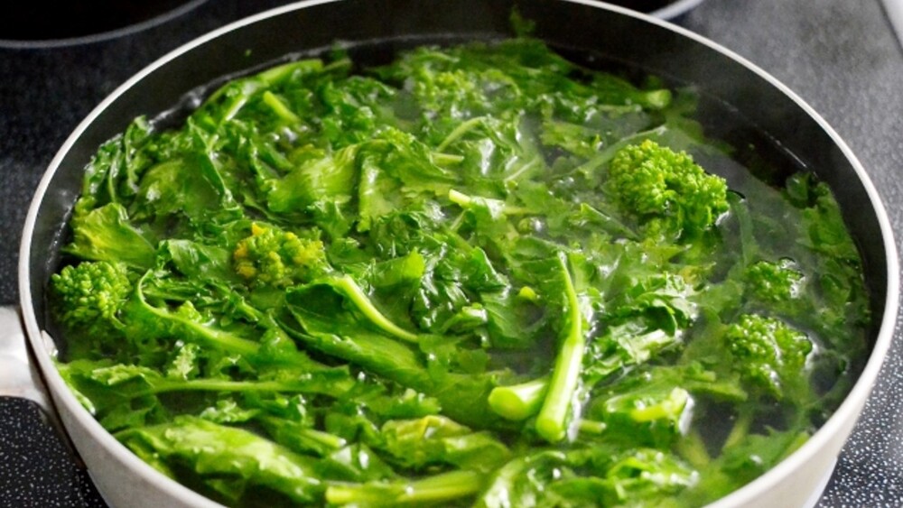 青菜只吃水煮也不碰肉　她檢查驚現「嚴重骨質疏鬆」　醫揭2問題