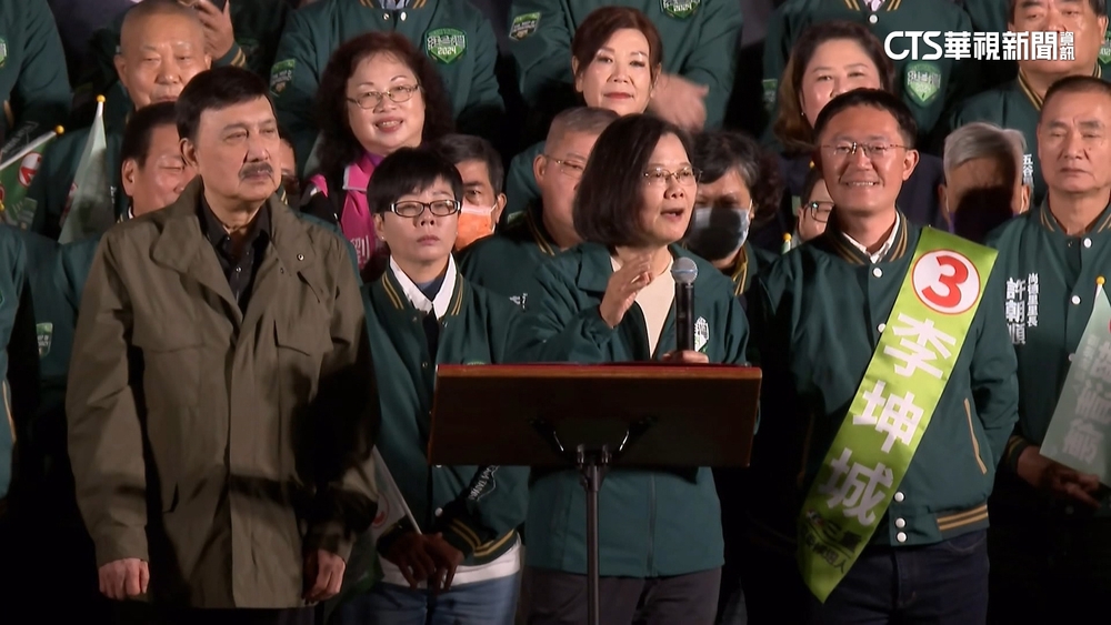 蔡英文.蕭美琴為李坤城站台　余天力挺開唱