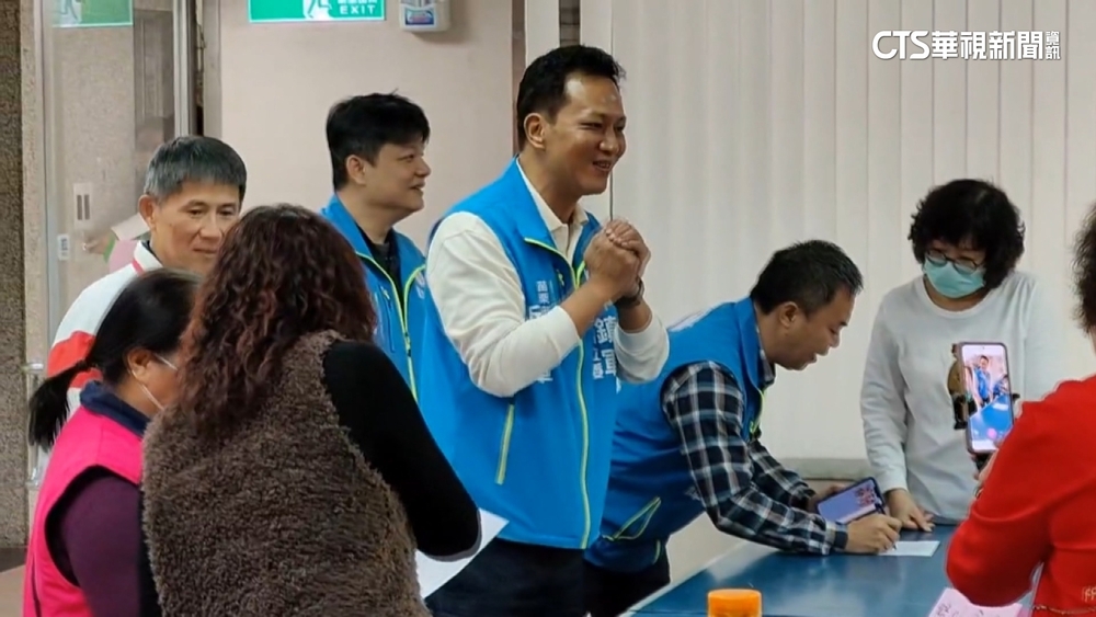 憲兵「邱鎮軍」被爆30年前毆警法辦？　邱競辦：不隨之起舞