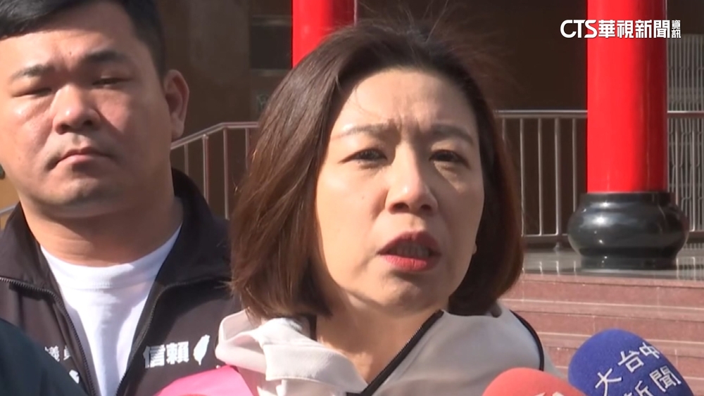 遭疑論文抄襲　林靜儀淚反批顏學歷　顏寬恒：真有留學