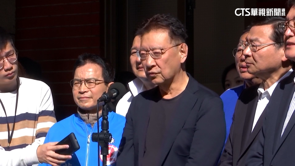 搶綠鐵票！趙少康喊幫醫護加薪　名醫看法分歧