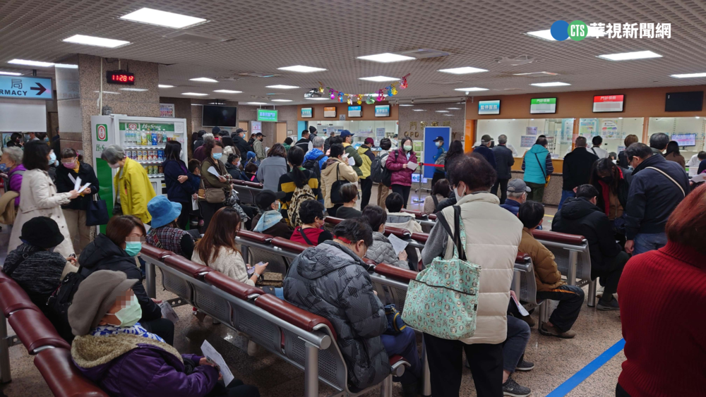 類流感流行期 2024年首週12.3萬人就診　創10年同期最高