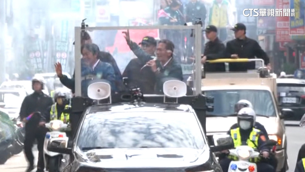 太像槍聲驚特勤! 賴清德掃街 民眾放炮警急澆熄